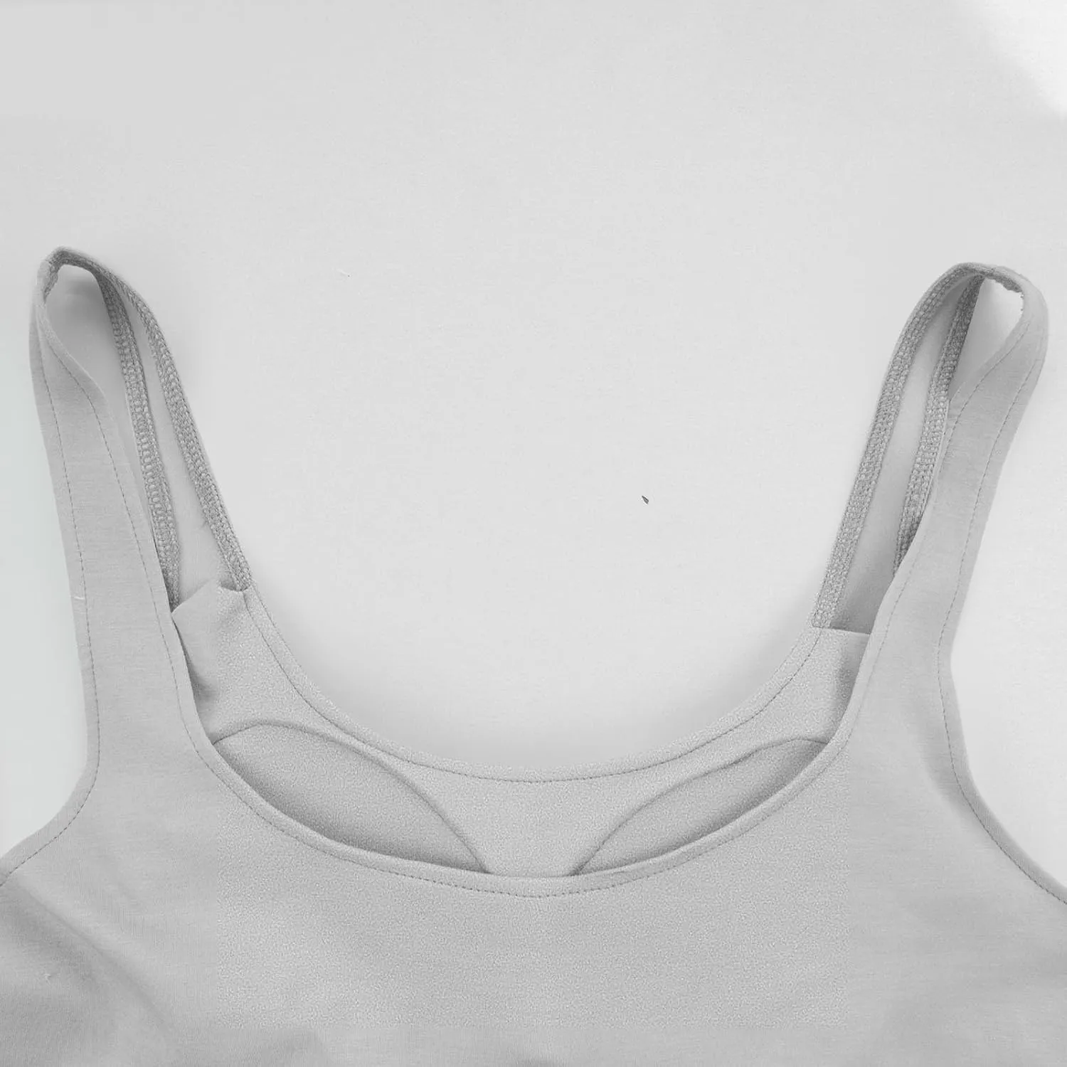 Oplxuo Womens Shelf Bra Tank Tops Sleeveless Scoop Neck Workout Camis Yoga Shirt Solid Color Slim Fitted Undershirt