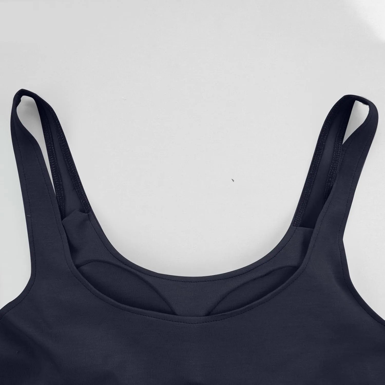 Oplxuo Womens Shelf Bra Tank Tops Sleeveless Scoop Neck Workout Camis Yoga Shirt Solid Color Slim Fitted Undershirt