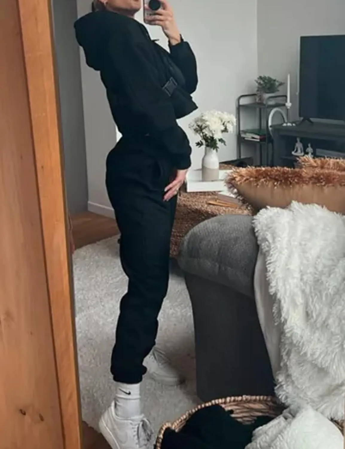 Womens Fleece 2 Piece Outfits Lounge Sets Crop Hoodies Tops Elastic Waist Jogger Pant Sweatsuits