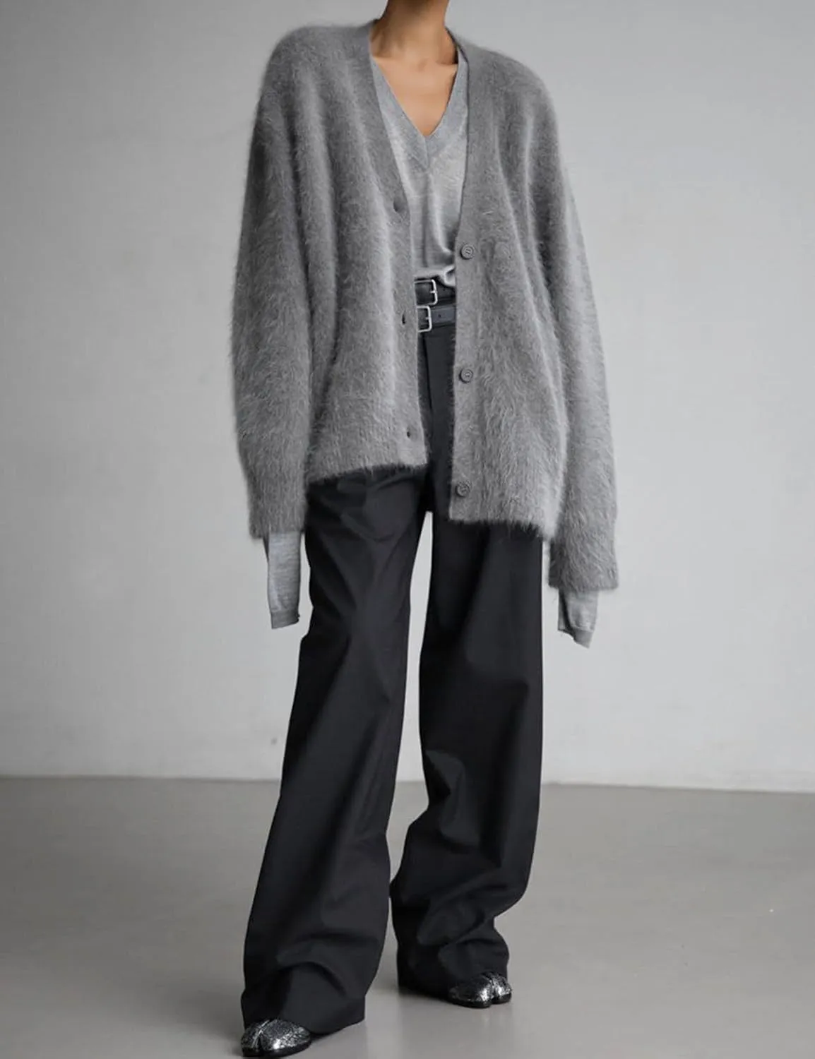 Yimoon Womens Fuzzy Cardigan Sweater V Neck Long Sleeve Button Down Slouchy Furry Knit Sweaters 2024